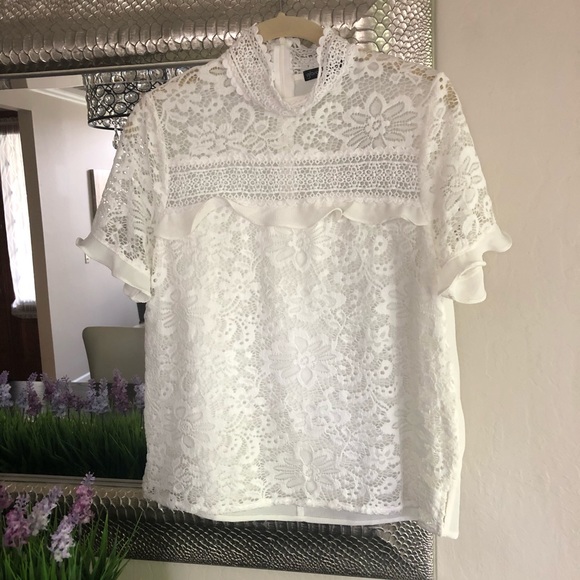 White lacy Gibson top 😇 - Picture 6 of 8